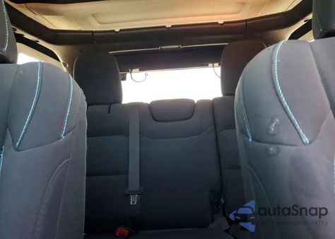 2021 Jeep Wrangler Unlimited Sport z USA, uszkodzony, nr VIN 1C4HJXDG6MW509321